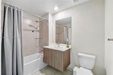 Condo in Doral, Florida, 4 bedrooms in URBANA № 1950514 - photo 8