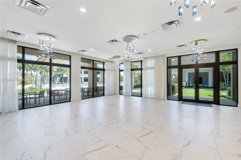 Condo in Doral, Florida, 4 bedrooms in URBANA № 1950514 - photo 27