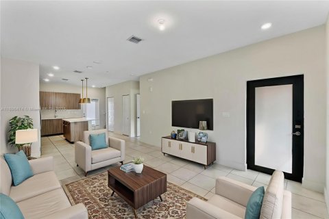 Condo in Doral, Florida, 4 bedrooms in URBANA № 1950514 - photo 4