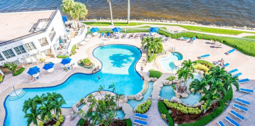 Condo à Aventura, Floride, 2 chambres  № 1965877