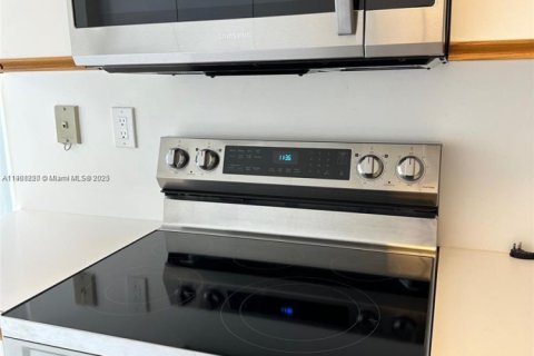 Copropriété à louer à Aventura, Floride: 2 chambres, 134.43 m2 № 1965877 - photo 11