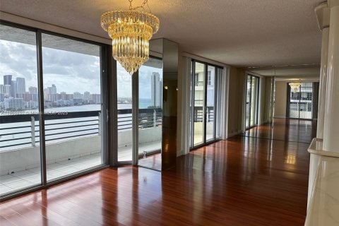 Copropriété à louer à Aventura, Floride: 2 chambres, 134.43 m2 № 1965877 - photo 4