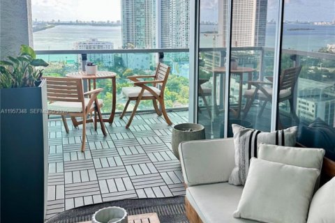 Condominio en venta en Miami, Florida, 2 dormitorios, 117.24 m2 № 2011432 - foto 10