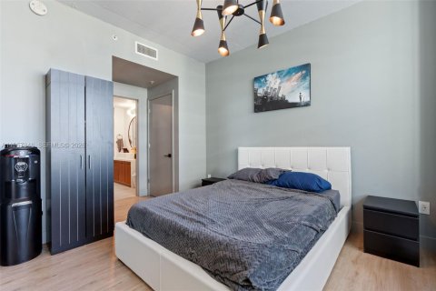 Copropriété à vendre à Miami, Floride: 2 chambres, 117.24 m2 № 2011432 - photo 19