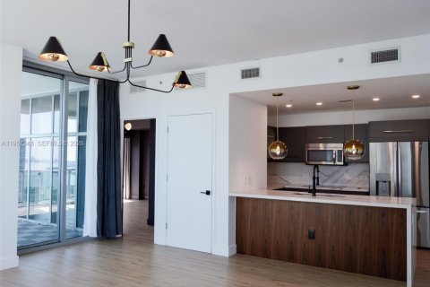 Condominio en venta en Miami, Florida, 2 dormitorios, 117.24 m2 № 2011432 - foto 2