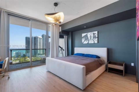 Copropriété à vendre à Miami, Floride: 2 chambres, 117.24 m2 № 2011432 - photo 11