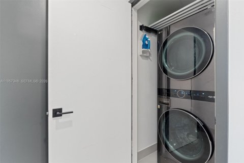 Copropriété à vendre à Miami, Floride: 2 chambres, 117.24 m2 № 2011432 - photo 21