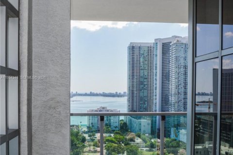 Condominio en venta en Miami, Florida, 2 dormitorios, 117.24 m2 № 2011432 - foto 8