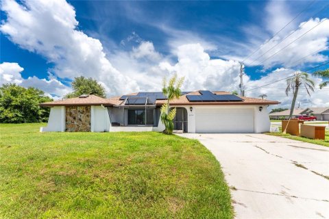 Casa en venta en Punta Gorda, Florida, 3 dormitorios, 170.38 m2 № 1570465 - foto 1