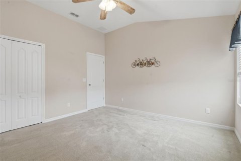 Townhouse in Groveland, Florida 3 bedrooms, 153.85 sq.m. № 2202756 - photo 27