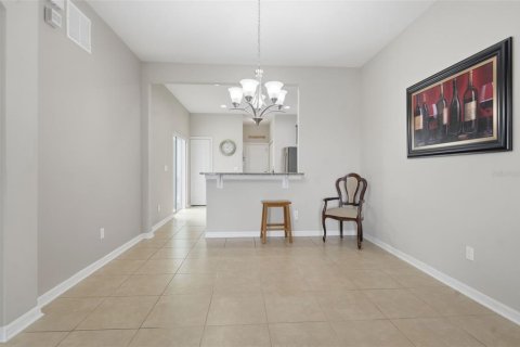 Townhouse in Groveland, Florida 3 bedrooms, 153.85 sq.m. № 2202756 - photo 8