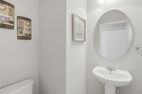 Townhouse in Groveland, Florida 3 bedrooms, 153.85 sq.m. № 2202756 - photo 23