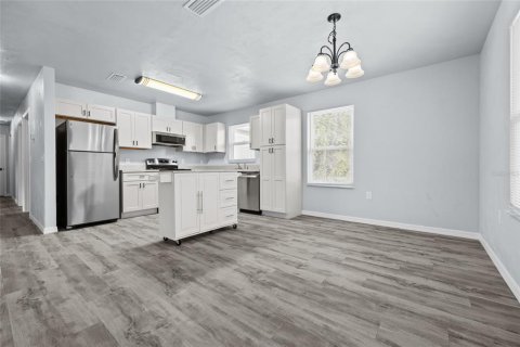 Купить виллу или дом в Гейнсвилл, Флорида 5 комнат, 111.95м2, № 1560349 - фото 4