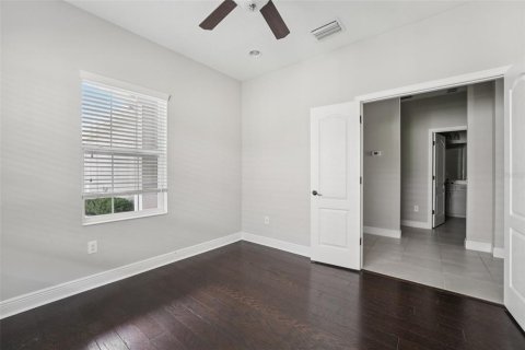 House in Fish Hawk, Florida 2 bedrooms, 141.68 sq.m. № 1791824 - photo 24