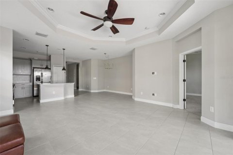 House in Fish Hawk, Florida 2 bedrooms, 141.68 sq.m. № 1791824 - photo 10
