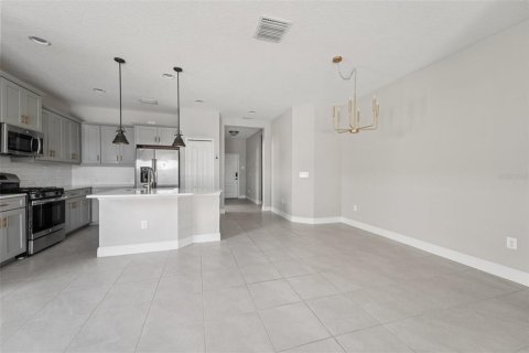 House in Fish Hawk, Florida 2 bedrooms, 141.68 sq.m. № 1791824 - photo 7