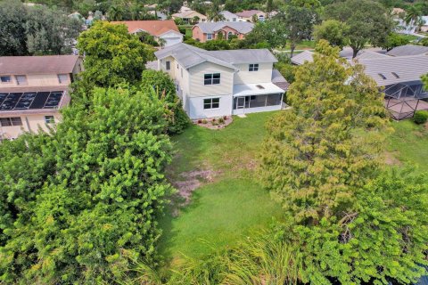 House in Delray Beach, Florida 3 bedrooms, 177.26 sq.m. № 1217687 - photo 1