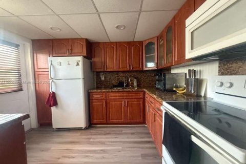 Copropriété à vendre à Miami, Floride: 2 chambres, 78.97 m2 № 1952841 - photo 6