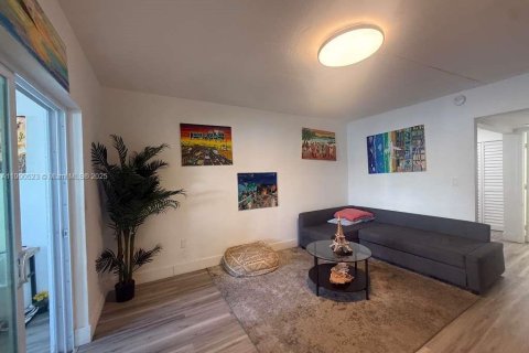 Copropriété à vendre à Miami, Floride: 2 chambres, 78.97 m2 № 1952841 - photo 12