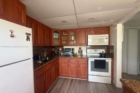 Copropriété à vendre à Miami, Floride: 2 chambres, 78.97 m2 № 1952841 - photo 5