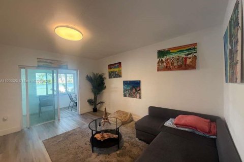 Copropriété à vendre à Miami, Floride: 2 chambres, 78.97 m2 № 1952841 - photo 1