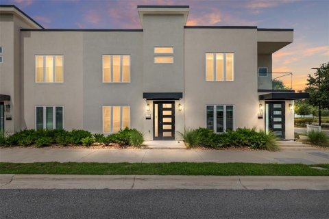 Touwnhouse à vendre à Gainesville, Floride: 3 chambres, 152.36 m2 № 1900134 - photo 1