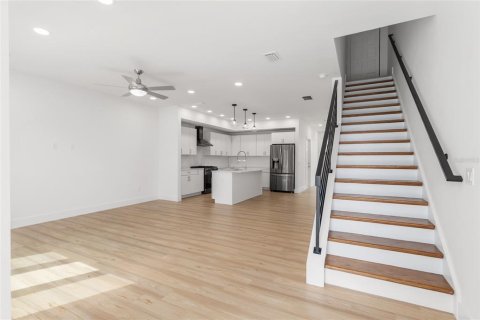 Touwnhouse à vendre à Gainesville, Floride: 3 chambres, 152.36 m2 № 1900134 - photo 6