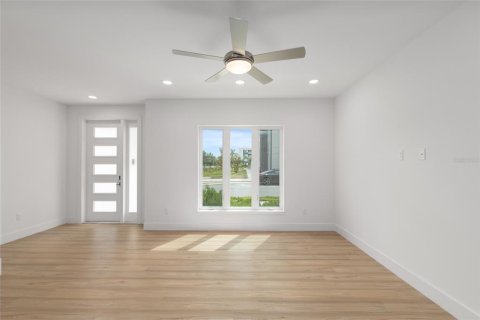 Touwnhouse à vendre à Gainesville, Floride: 3 chambres, 152.36 m2 № 1900134 - photo 9