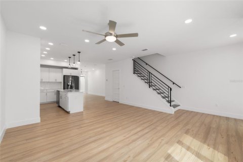 Touwnhouse à vendre à Gainesville, Floride: 3 chambres, 152.36 m2 № 1900134 - photo 11