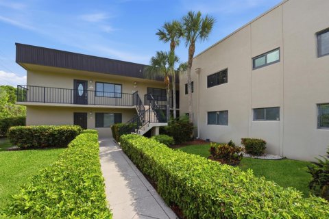 Condo in Delray Beach, Florida, 2 bedrooms  № 2246310 - photo 2