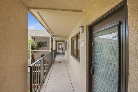 Condo in Delray Beach, Florida, 2 bedrooms  № 2246310 - photo 4