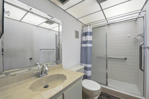 Condo in Delray Beach, Florida, 2 bedrooms  № 2246310 - photo 22