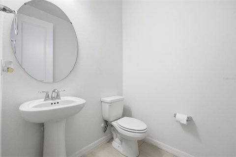 House in Orlando, Florida 5 bedrooms, 244.8 sq.m. № 2216376 - photo 28