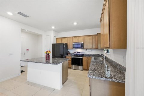 House in Orlando, Florida 5 bedrooms, 244.8 sq.m. № 2216376 - photo 25