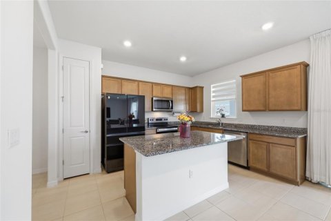 House in Orlando, Florida 5 bedrooms, 244.8 sq.m. № 2216376 - photo 24