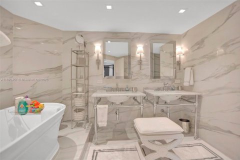 Condominio en alquiler en Aventura, Florida, 2 dormitorios, 185.8 m2 № 1946318 - foto 21