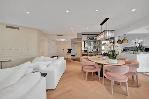 Condominio en alquiler en Aventura, Florida, 2 dormitorios, 185.8 m2 № 1946318 - foto 10