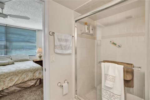 Condo in Margate, Florida, 2 bedrooms  № 2064296 - photo 11