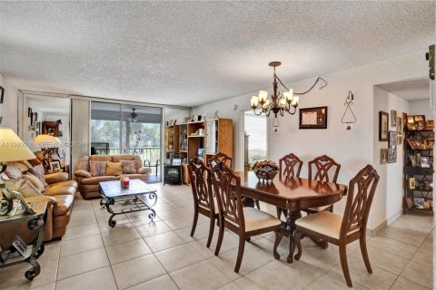 Condo in Margate, Florida, 2 bedrooms  № 2064296