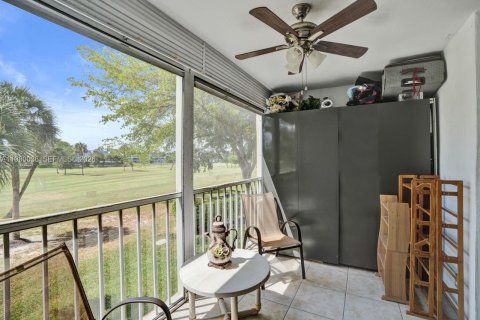 Condo in Margate, Florida, 2 bedrooms  № 2064296 - photo 21