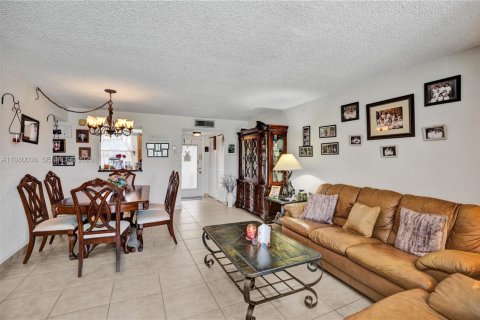 Condo in Margate, Florida, 2 bedrooms  № 2064296 - photo 6