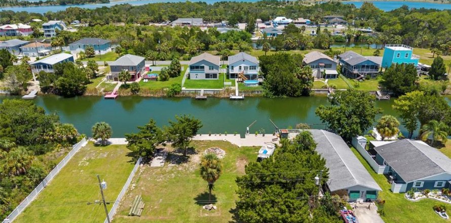 Land in Hernando Beach, Florida № 1847959