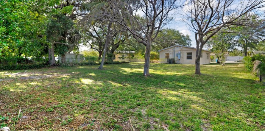 House in West Park, Florida 2 bedrooms, 74.32 sq.m. № 1151408