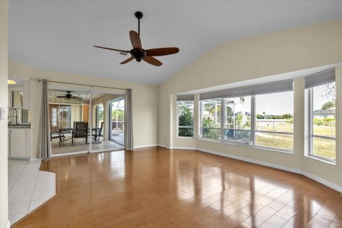 House in Rotonda, Florida 3 bedrooms, 192.12 sq.m. № 2128260 - photo 27