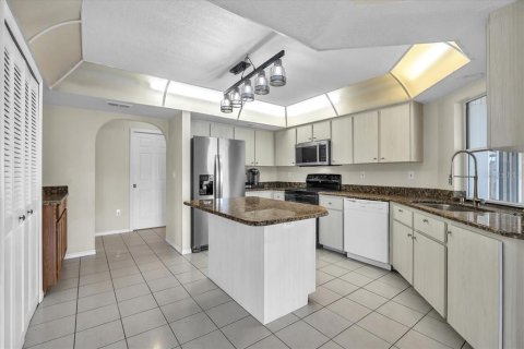 House in Rotonda, Florida 3 bedrooms, 192.12 sq.m. № 2128260 - photo 19