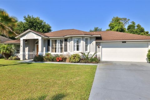 House in Palm Coast, Florida 3 bedrooms, 130.53 sq.m. № 1887080 - photo 2