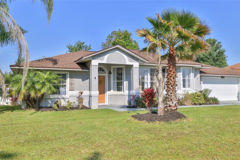 House in Palm Coast, Florida 3 bedrooms, 130.53 sq.m. № 1887080 - photo 1
