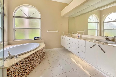 Casa en alquiler en Sarasota, Florida, 3 dormitorios, 245.35 m2 № 1915319 - foto 16