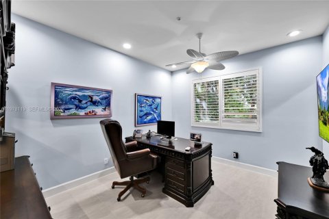 Townhouse in Hollywood, Florida 4 bedrooms, 299.89 sq.m. № 2052909 - photo 6