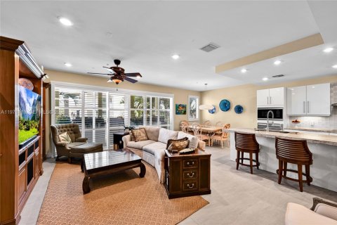 Townhouse in Hollywood, Florida 4 bedrooms, 299.89 sq.m. № 2052909 - photo 22
